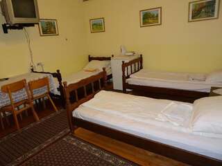 Гостевой дом Guest Accommodation Bakic Колашин Четырехместный номер-13