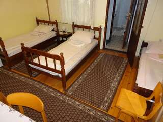 Гостевой дом Guest Accommodation Bakic Колашин Четырехместный номер-15